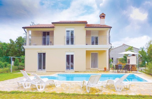 Topid Maison | Maison confortable à Labin avec WiFi