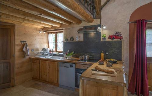 Les Fosses Maison | Cozy Home In Les Fosses With Kitchen