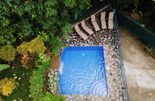 Manuel Antonio Maison | 3 chambres / récemment rénové / à distance de marche des restaurants de Manuel Antonio