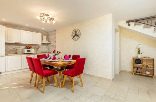 Rojnici Maison | Maison confortable à Rojnici avec WiFi