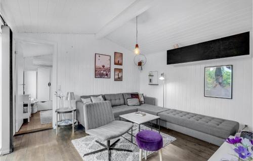 Floutrup Maison | Cozy Home In Roslev With Wifi