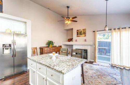 Elk Grove Appartement | Cozy Home in the Heart of Elk Grove