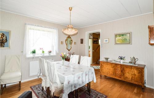 Grunnebo Maison | Cozy Home In Vänersborg With Wifi
