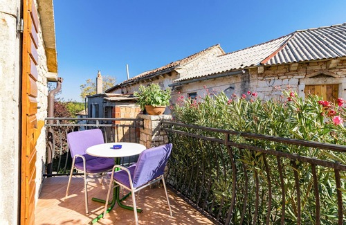 Modrusani Maison | Superbe maison à Zminj avec WiFi
