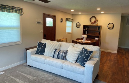 Thayer Maison | Cozy Home Near 231 with Open Living & Full Kitchen