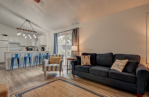 Arnolds Park Maison | Cozy Home, Prime Location, near the lake