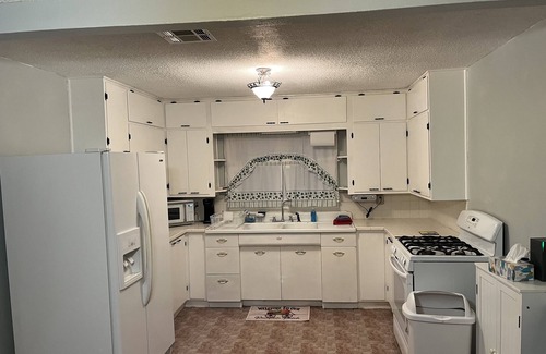 Laverne Maison | Cozy home with easy access to the main highway thru town, but in quiet area.