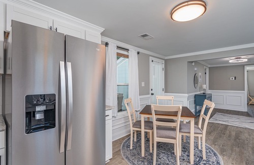 West Columbia Maison | Cozy home with firepit-minutes from downtown and the University of SC!