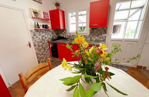 Loches Cottage | Confort et Charme au Cœur de Loches - Gîte Tout Inclus avec Cour et Parking