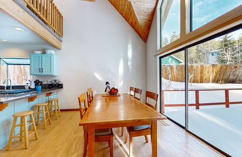 Upper Kingsbury Maison | Cozy home with spacious deck, open floor plan, fireplace, nearby activities