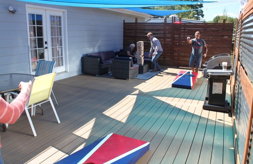 Wheat Ridge Maison | Cozy homebase in a GREAT LOCATION! Close to Amenities! Awesome deck with games.