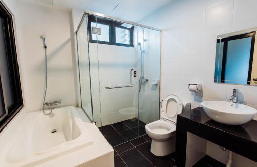 The Strand Appartement | Cozy Homestay with WiFi @Encorp Strand Mall @Alpha IVF