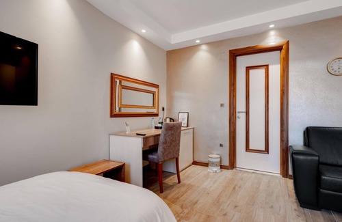 Cekirge Mahallesi Maison | Cozy Hotel Room w Balcony and Terrace in Bursa