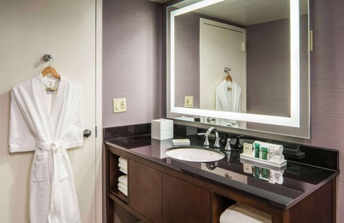 Bethesda Appartement | Cozy hotel suite in superb Rockville with fitness room, AC, WiFi & Metro access