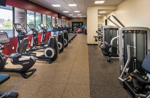 Bethesda Appartement | Cozy hotel suite in superb Rockville with fitness room, AC, WiFi & Metro access