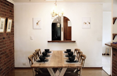 Mill Park Maison | Cozy House 3BD/2BR in Mill ParknDirectly across the road from shopping centre