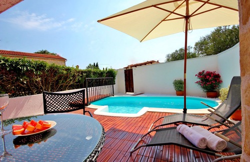 Rovinjsko Selo Maison | Maison confortable pour 2, piscine privée, Rovinj 5 minutes, PC wifi gratuit, vélos gratuits