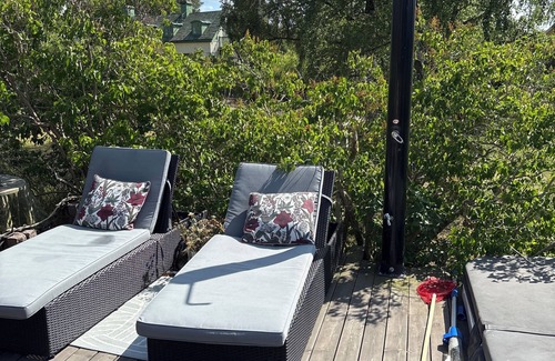 Kummelnas Maison | Cozy house from 1920, sea view and swimspa pool, pets allowed