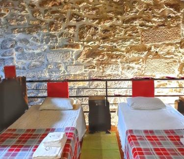 Meada Maison | Cozy house in Águeda 45 m² with shared pool