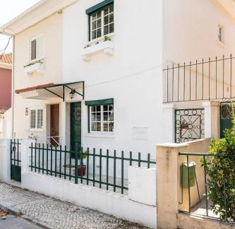 Beato Maison | Cozy House in Lisbon with Terrace, Tejo Peek and Easy Parking