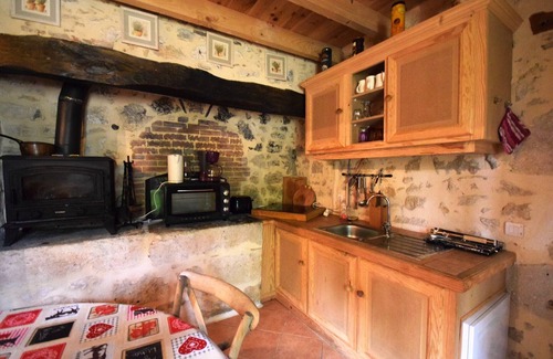 Bon-Encontre Cottage | Château rustique de Bon-Encontre avec terrasse