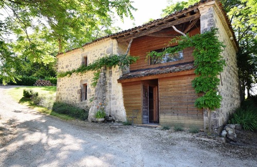 Bon-Encontre Cottage | Château rustique de Bon-Encontre avec terrasse