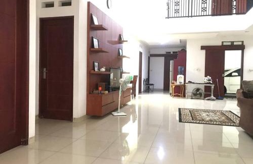 Pekayon Jaya Maison | Cozy house in Pekayon, Bekasi