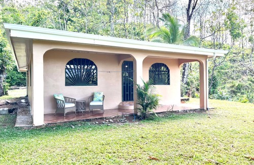 Savegre Maison | Cozy house in the middle of the mountains just minutes from the beach