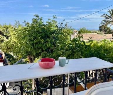Aigues Maison | Cozy House in the Mountains with Sea Views