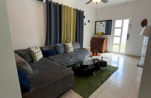 Colinas de Miramar Appartement | Cozy house near SJ w/ light 24/7