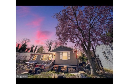 Hillcrest Heights Maison | cozy house near Washington D.C