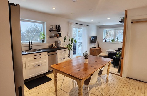 Morin Heights Maison | Cozy house perfectly located in the village, perfect getaway for couples.