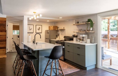 Freehold Cabine | Cozy Hudson Valley A-Frame