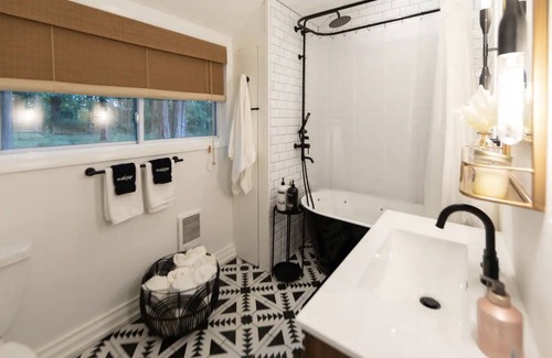 Freehold Cabine | Cozy Hudson Valley A-Frame