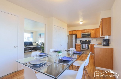 Wheat Ridge Appartement | Cette maison est une 2 chambre (s), 1 salle (s) de bain, située à Wheat Ridge, CO.