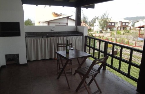 Morrinhos Maison | Grand balcon et vue sur la mer à Morrinhos. Wi-Fi gratuit.