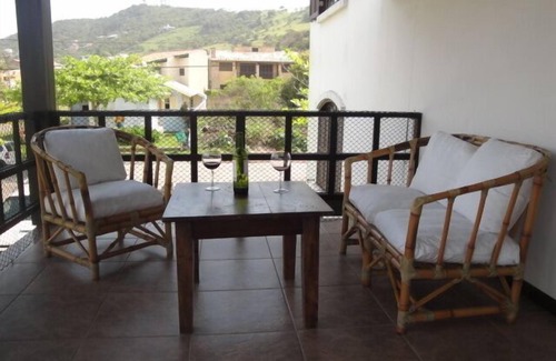 Morrinhos Maison | Grand balcon et vue sur la mer à Morrinhos. Wi-Fi gratuit.