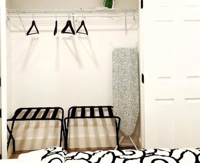 Towson Appartement | Cozy King Suite in the heart of Towson