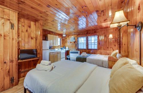 Weirs Beach Appartement | Cozy Laconia Studio with Pool Access - 2 Mi to Lake!