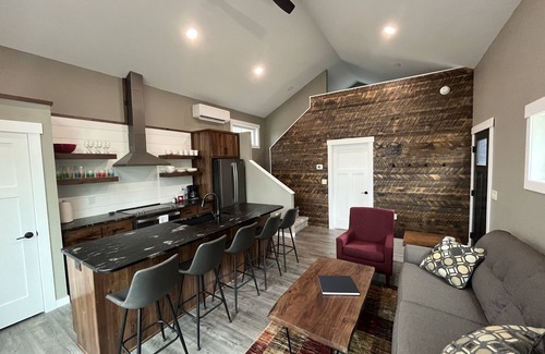 Sturgeon Lake Cabine | Cozy Lake Cabin in the Woods