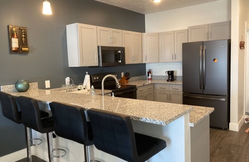 Storm Lake Copropriété | Cozy Lake View Condo