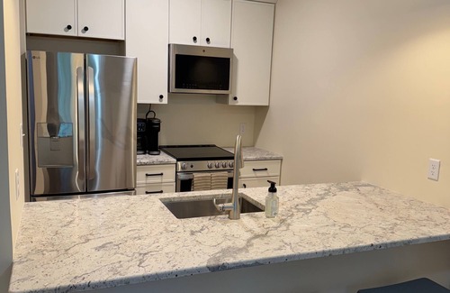Dodds Addition Appartement | Cozy Lake-View Retreat Near Beach, Trails and Bay between Rehoboth and Dewey