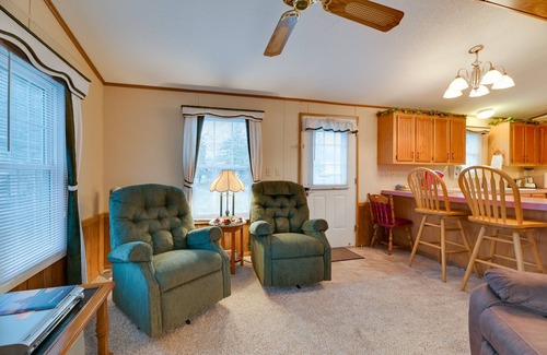 Lakemont Maison | Cozy Lakemont Getaway, 11 Mi to Watkins Glen!