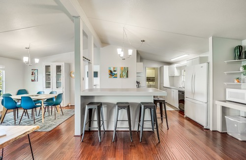 Lago Vista Cottage | Cozy Lakeside Cottage w/ Lake Access