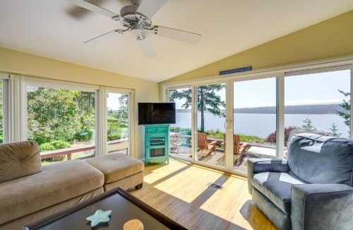 Langley Maison | Cozy Langley Retreat Water Views and Beach Access