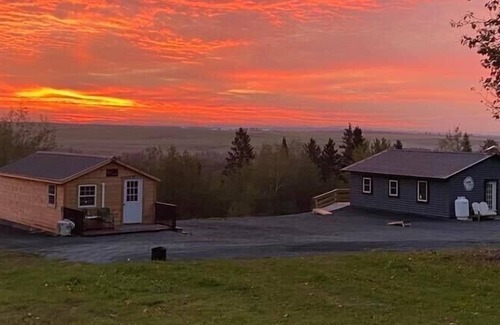 Fort Kent Mills Cabine | Cozy Little Cabin sleeps 4