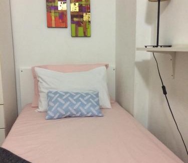 Kuala Lumpur Maison | Cozy Little Room at Suria Kipark Damansara Apartment with Single Bed and a Foldable Mattress