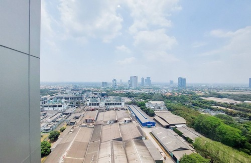 Pinang Appartement | Cozy Living 1Br Collins Boulevard Apartment