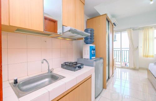 Depok Appartement | Cozy Living Studio Room at Margonda Residence 3 Apartment By Travelio
