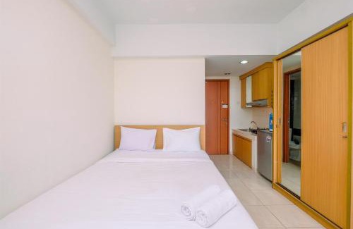 Depok Appartement | Cozy Living Studio Room at Margonda Residence 3 Apartment By Travelio